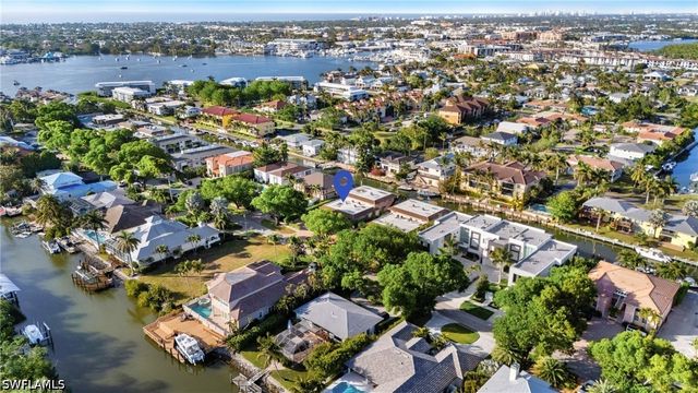 1521 Chesapeake AVE B2, Naples, FL 34102