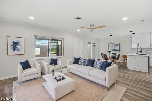 1521 Chesapeake AVE B2, Naples, FL 34102