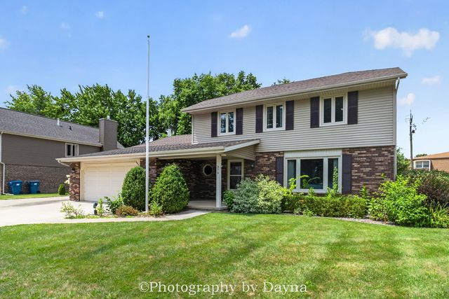 379 Fox Trail Drive, Bourbonnais, IL 60914