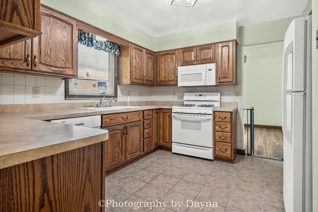 379 Fox Trail Drive, Bourbonnais, IL 60914
