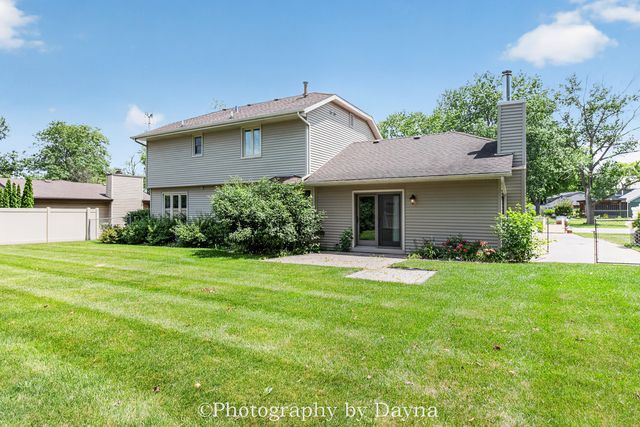 379 Fox Trail Drive, Bourbonnais, IL 60914