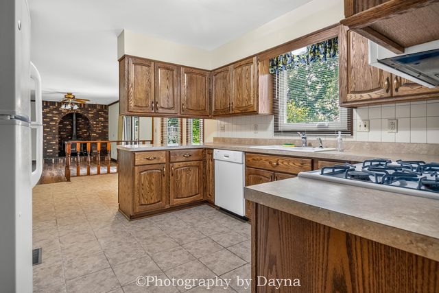 379 Fox Trail Drive, Bourbonnais, IL 60914