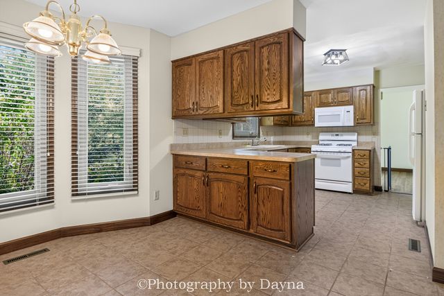 379 Fox Trail Drive, Bourbonnais, IL 60914