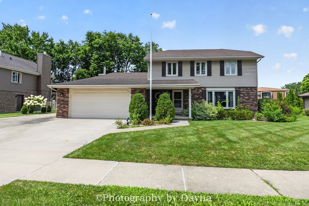 379 Fox Trail Drive, Bourbonnais, IL 60914
