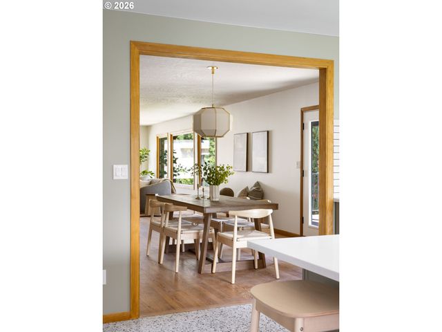 7300 Ne SACRAMENTO St, Portland, OR 97213