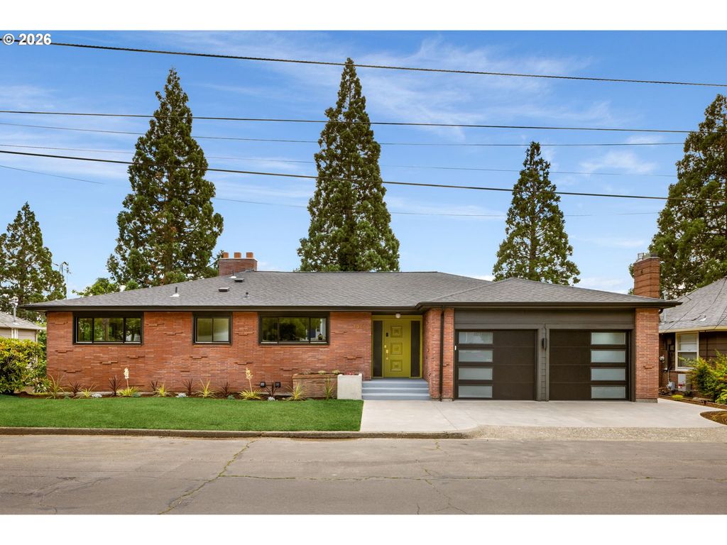 7300 Ne SACRAMENTO St, Portland, OR 97213