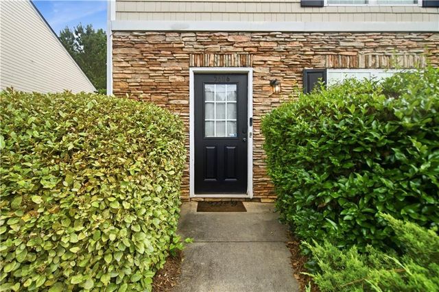 5606 Union Pointe Drive, Union City, GA 30291
