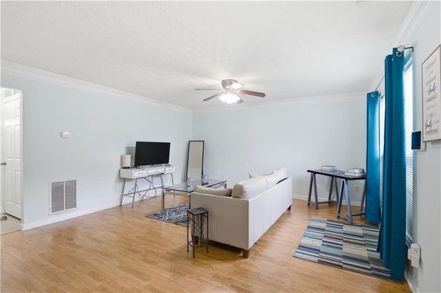 5606 Union Pointe Drive, Union City, GA 30291