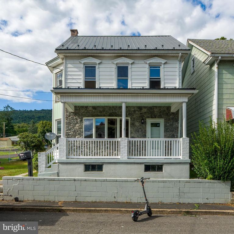311 VINE ST, Williamstown, PA 17098