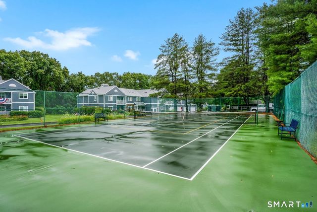 215 Windgate Circle E, Monroe, CT 06468