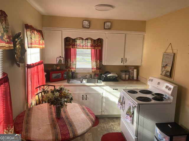 105 Daphney Street SE, Milledgeville, GA 31061