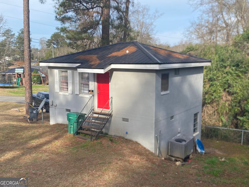 105 Daphney Street SE, Milledgeville, GA 31061