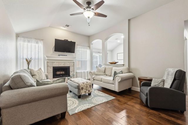 9208 Norfolk Lane, Mckinney, TX 75071