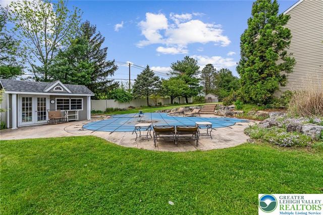 2190 Beechwood Street, Upper Macungie Twp, PA 18069