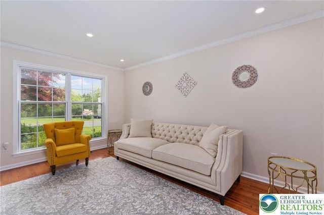 2190 Beechwood Street, Upper Macungie Twp, PA 18069