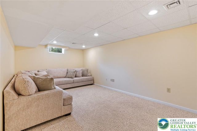 2190 Beechwood Street, Upper Macungie Twp, PA 18069