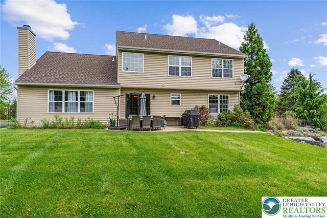 2190 Beechwood Street, Upper Macungie Twp, PA 18069