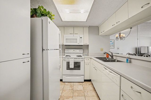 9820 Queensway Blvd Apt 1103, Myrtle Beach, SC 29572