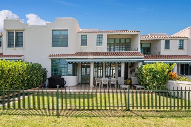 70 CALLE ARRECIFE, Dorado, PR 00646