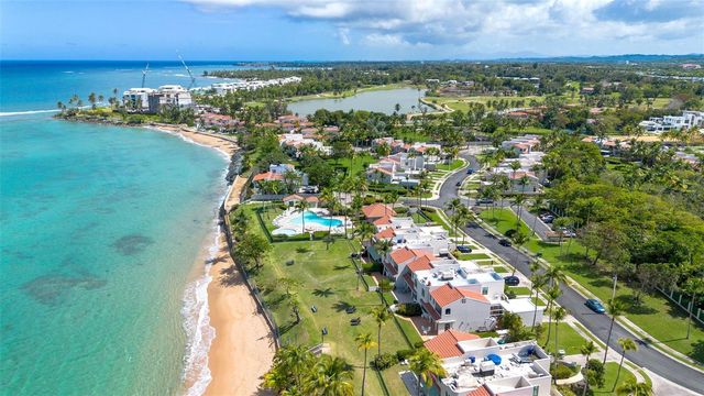 70 CALLE ARRECIFE, Dorado, PR 00646