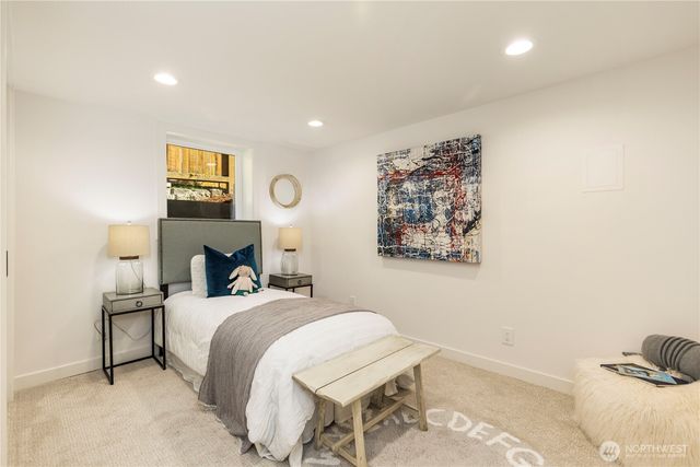 828 NE 95th Street, Seattle, WA 98115