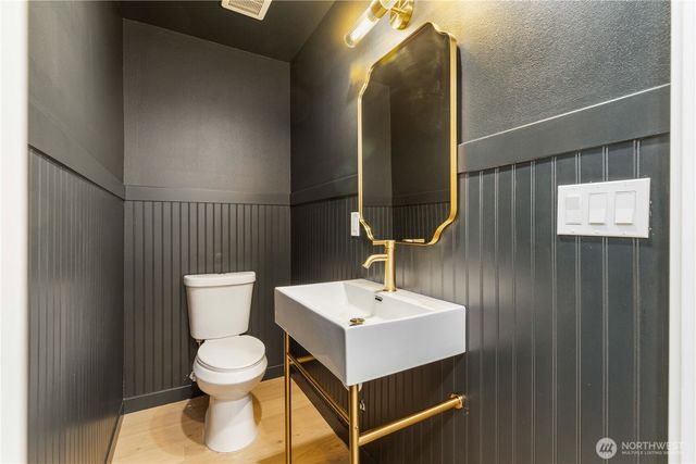 828 NE 95th Street, Seattle, WA 98115