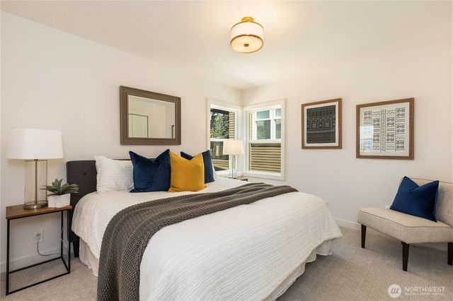 828 NE 95th Street, Seattle, WA 98115