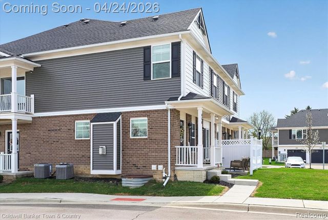 454 Maple Cove Circle 19, Saline, MI 48176