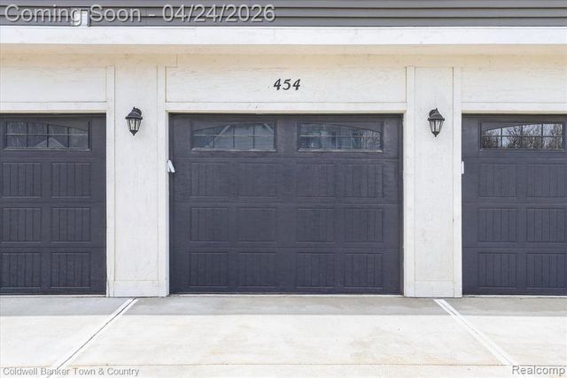 454 Maple Cove Circle 19, Saline, MI 48176