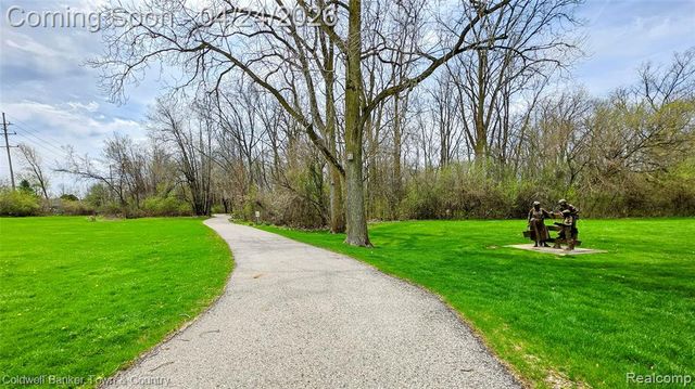 454 Maple Cove Circle 19, Saline, MI 48176