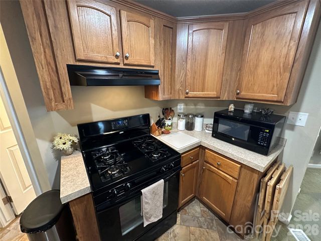 108 Hummingbird Circle, New London, NC 28127