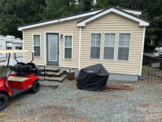 108 Hummingbird Circle, New London, NC 28127