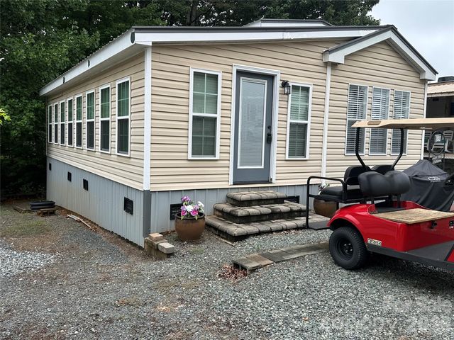 108 Hummingbird Circle, New London, NC 28127