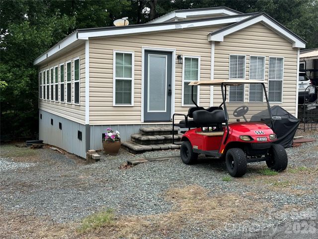 108 Hummingbird Circle, New London, NC 28127