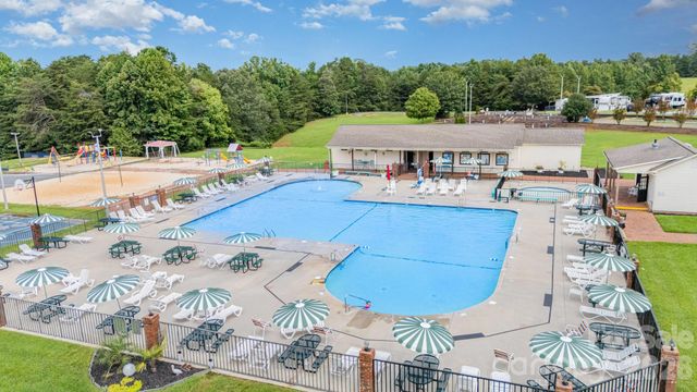 108 Hummingbird Circle, New London, NC 28127
