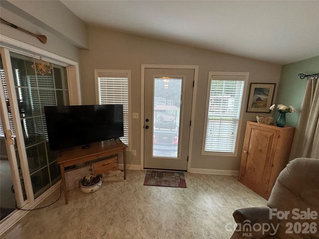 108 Hummingbird Circle, New London, NC 28127