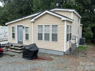 108 Hummingbird Circle, New London, NC 28127