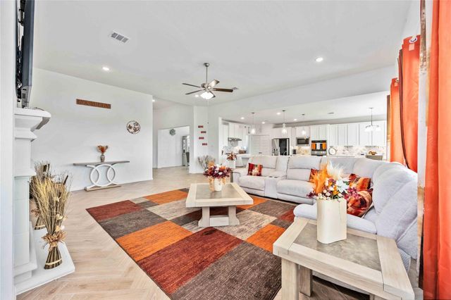 4005 Wildflower Place, Waller, TX 77484