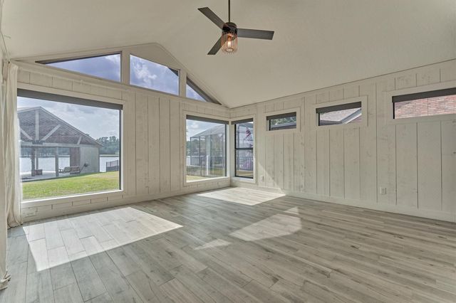 14696 Diamondhead S, Conroe, TX 77356