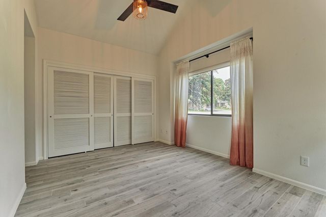 14696 Diamondhead S, Conroe, TX 77356