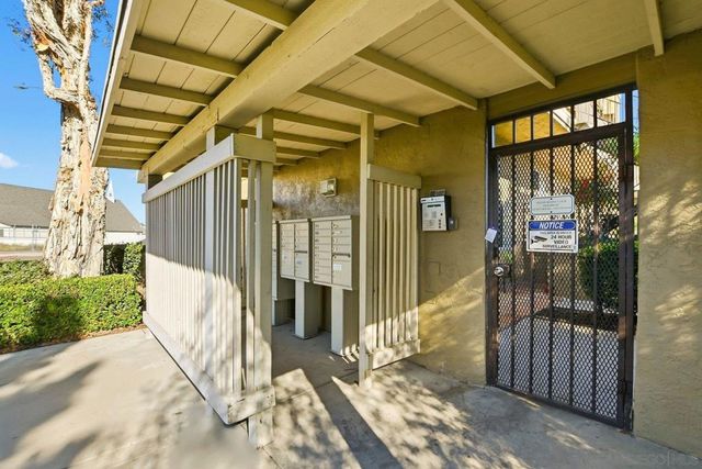 4777 Seminole Dr 116, San Diego, CA 92115