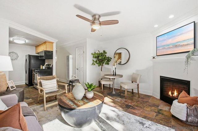 4777 Seminole Dr 116, San Diego, CA 92115