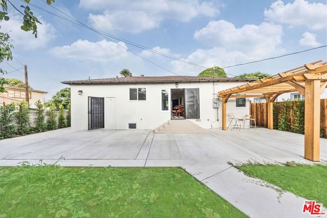 1926 Hauser Boulevard, Los Angeles, CA 90016
