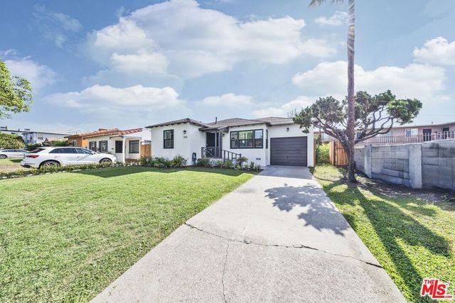 1926 Hauser Boulevard, Los Angeles, CA 90016