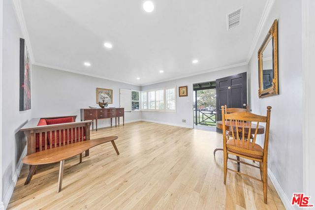 1926 Hauser Boulevard, Los Angeles, CA 90016