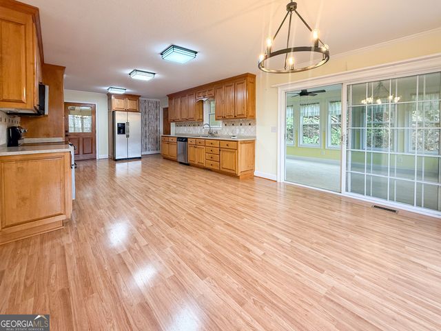 401 Pointe Willow Drive, Cleveland, GA 30528