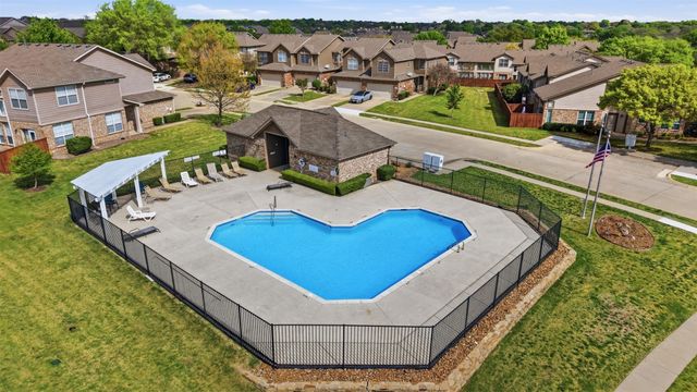 7033 Brentdale Lane, Plano, TX 75025