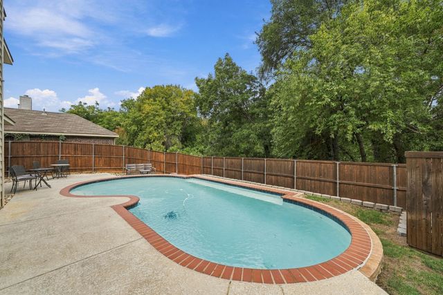 2304 Grandview Drive, Flower Mound, TX 75028