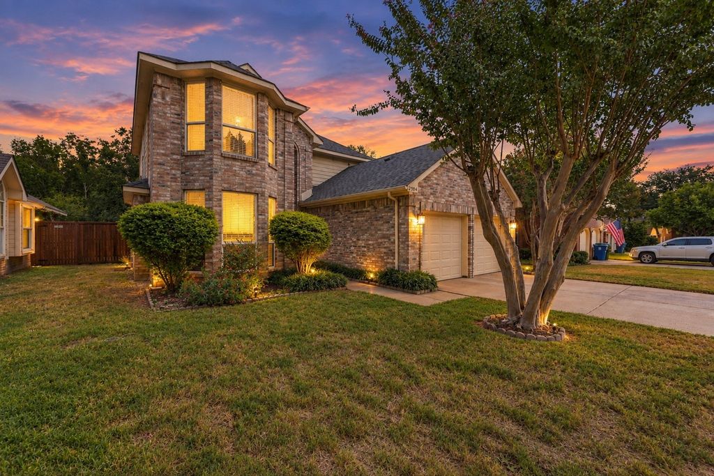 2304 Grandview Drive, Flower Mound, TX 75028 — photo 2