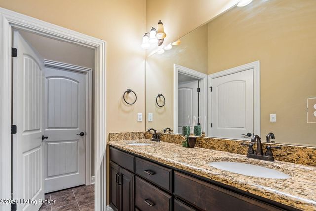 1404 Mulligan Dr, Fisherville, KY 40023